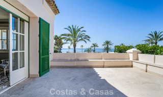 Villa clásica de lujo mediterránea en venta a un paso de la playa en Los Monteros, al este del centro de Marbella 783763 