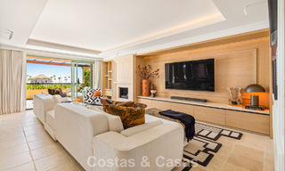 Ático dúplex de lujo con un interior galardonado en venta en Los Flamingos Golf Resort en Benahavís - Marbella 782829 