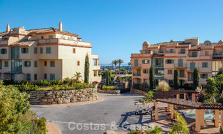 Ático dúplex de lujo con un interior galardonado en venta en Los Flamingos Golf Resort en Benahavís - Marbella 782875 