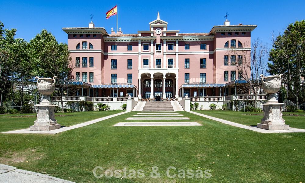 Ático dúplex de lujo con un interior galardonado en venta en Los Flamingos Golf Resort en Benahavís - Marbella 782880
