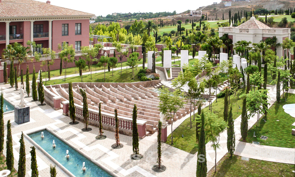Ático dúplex de lujo con un interior galardonado en venta en Los Flamingos Golf Resort en Benahavís - Marbella 782881