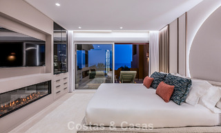 Apartamento en primera línea de playa, elegantemente renovado y con vistas despejadas al mar, entre Marbella y Estepona 782895 