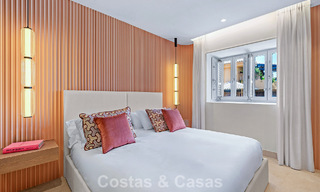 Apartamento en primera línea de playa, elegantemente renovado y con vistas despejadas al mar, entre Marbella y Estepona 782923 