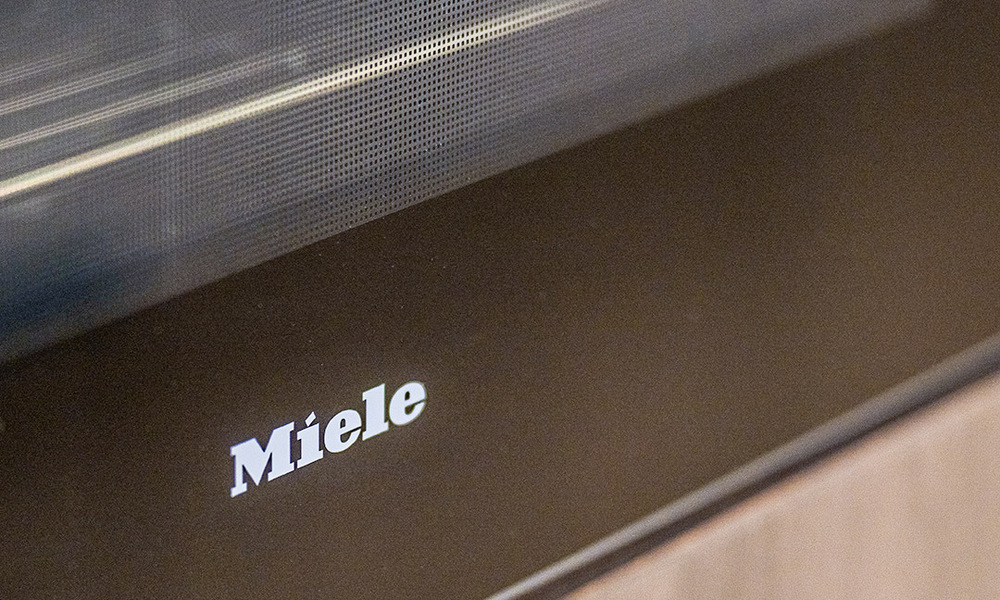 Apartamento en primera línea de playa, elegantemente renovado y con vistas despejadas al mar, entre Marbella y Estepona 782938