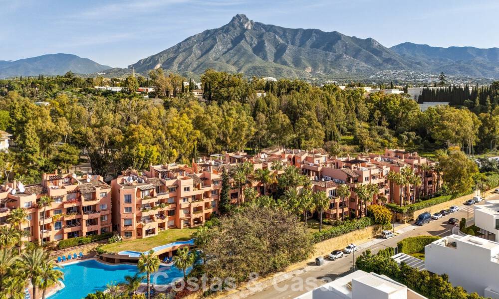 Apartamento moderno, con impresionantes vistas al mar, en venta a pocos pasos de la playa en la Milla de Oro de Marbella 783797