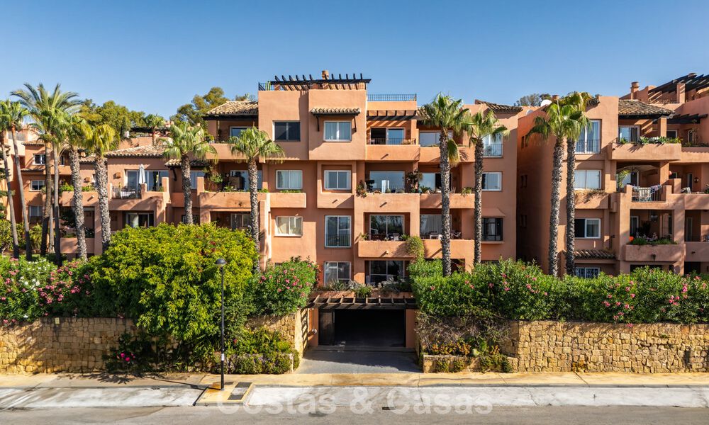 Apartamento moderno, con impresionantes vistas al mar, en venta a pocos pasos de la playa en la Milla de Oro de Marbella 783803