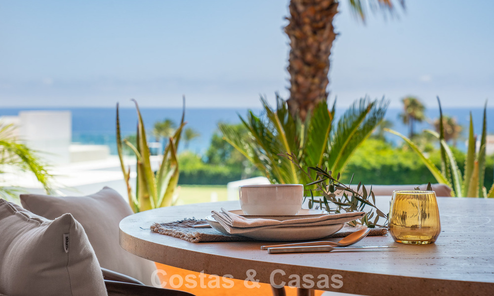 Apartamento moderno, con impresionantes vistas al mar, en venta a pocos pasos de la playa en la Milla de Oro de Marbella 783813