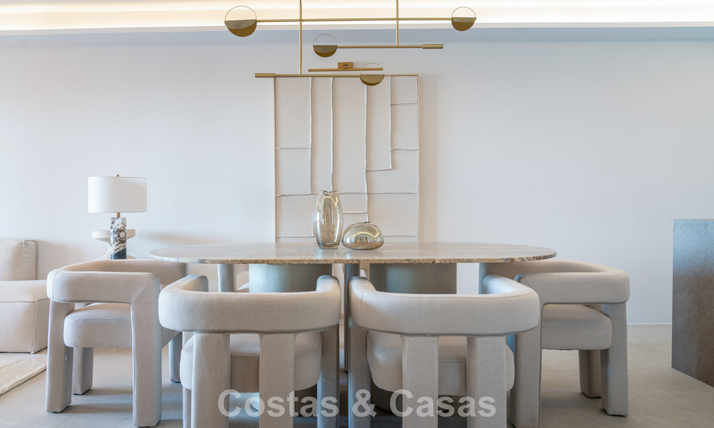 Apartamento moderno, con impresionantes vistas al mar, en venta a pocos pasos de la playa en la Milla de Oro de Marbella 783817