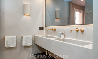 Apartamento moderno, con impresionantes vistas al mar, en venta a pocos pasos de la playa en la Milla de Oro de Marbella 783822 