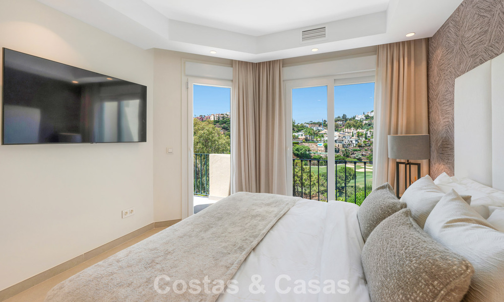 Preciosa casa adosada reformada en venta en una urbanización cerrada en La Quinta, Marbella - Benahavís 783847