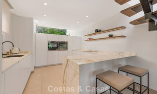 Preciosa casa adosada reformada en venta en una urbanización cerrada en La Quinta, Marbella - Benahavís 783852 