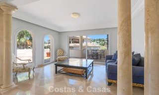 Impresionante ático de lujo de 3 dormitorios en venta en un complejo en primera línea de golf en Nueva Andalucía, Marbella 783890 