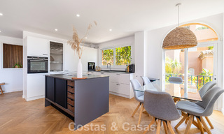 ¡Oportunidad! Ático de lujo de 3 dormitorios con vistas panorámicas al mar en venta en el Valle del Golf de Nueva Andalucía, Marbella 783314 