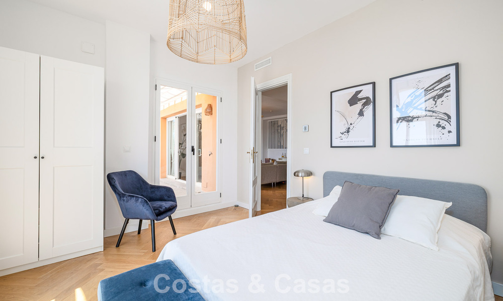 ¡Oportunidad! Ático de lujo de 3 dormitorios con vistas panorámicas al mar en venta en el Valle del Golf de Nueva Andalucía, Marbella 783327