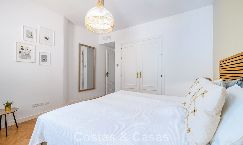 ¡Oportunidad! Ático de lujo de 3 dormitorios con vistas panorámicas al mar en venta en el Valle del Golf de Nueva Andalucía, Marbella 783330