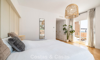 ¡Oportunidad! Ático de lujo de 3 dormitorios con vistas panorámicas al mar en venta en el Valle del Golf de Nueva Andalucía, Marbella 783336 