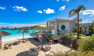 Apartamento de 2 dormitorios listo para entrar a vivir en venta en un exclusivo complejo cerca de una gran laguna azul en la Costa del Sol 783969 