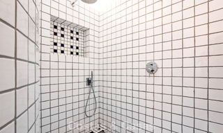 Villa de lujo de una sola planta, lista para entrar a vivir, en venta en primera línea de golf en un resort líder en Mijas, Costa del Sol 783931 