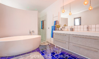 Villa de lujo de una sola planta, lista para entrar a vivir, en venta en primera línea de golf en un resort líder en Mijas, Costa del Sol 783934 