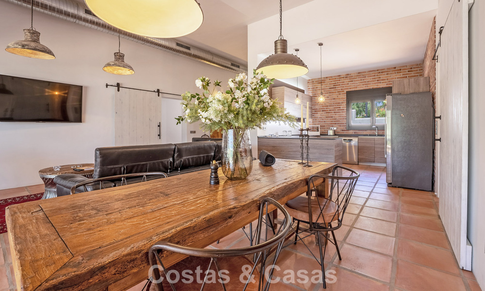 Villa de lujo de una sola planta, lista para entrar a vivir, en venta en primera línea de golf en un resort líder en Mijas, Costa del Sol 783947