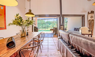 Villa de lujo de una sola planta, lista para entrar a vivir, en venta en primera línea de golf en un resort líder en Mijas, Costa del Sol 783952 