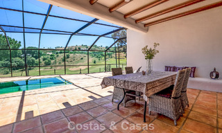 Villa de lujo de una sola planta, lista para entrar a vivir, en venta en primera línea de golf en un resort líder en Mijas, Costa del Sol 783953 