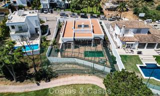 Villa de lujo de una sola planta, lista para entrar a vivir, en venta en primera línea de golf en un resort líder en Mijas, Costa del Sol 783967 