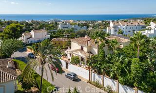 Villa clásica de estilo mediterráneo en venta a un paso del centro de Marbella 784003 