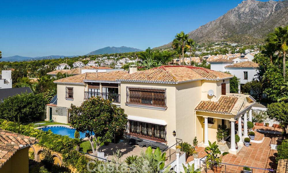 Villa clásica de estilo mediterráneo en venta a un paso del centro de Marbella 784004