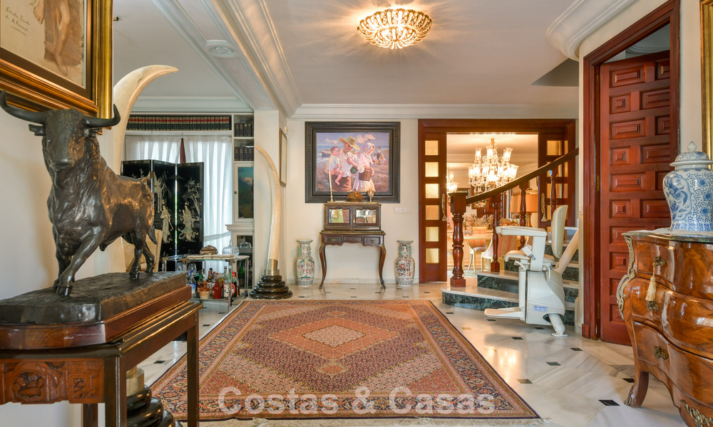 Villa clásica de estilo mediterráneo en venta a un paso del centro de Marbella 784006