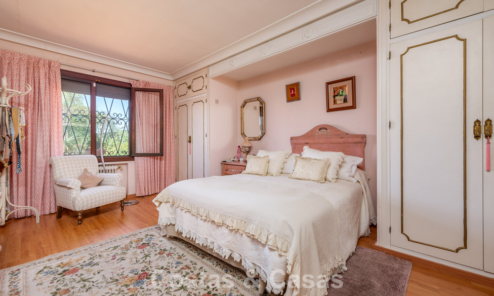 Villa clásica de estilo mediterráneo en venta a un paso del centro de Marbella 784019