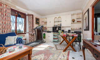 Villa clásica de estilo mediterráneo en venta a un paso del centro de Marbella 784021 
