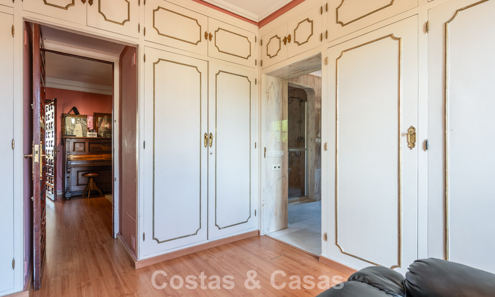 Villa clásica de estilo mediterráneo en venta a un paso del centro de Marbella 784022