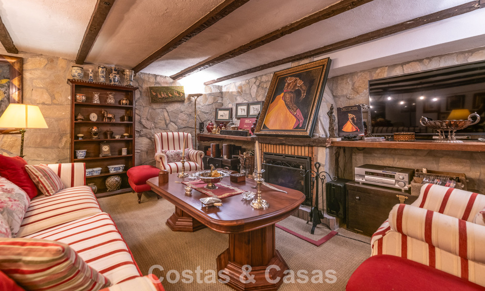Villa clásica de estilo mediterráneo en venta a un paso del centro de Marbella 784032