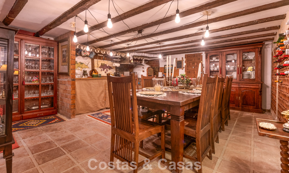 Villa clásica de estilo mediterráneo en venta a un paso del centro de Marbella 784033