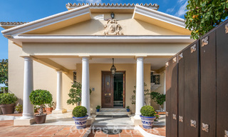 Villa clásica de estilo mediterráneo en venta a un paso del centro de Marbella 784036 