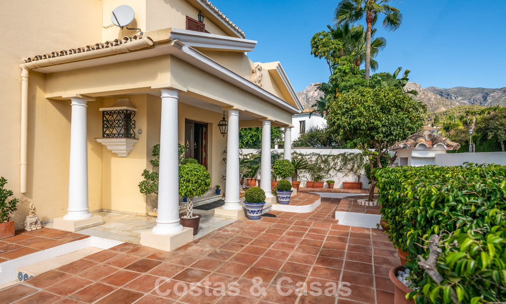Villa clásica de estilo mediterráneo en venta a un paso del centro de Marbella 784039