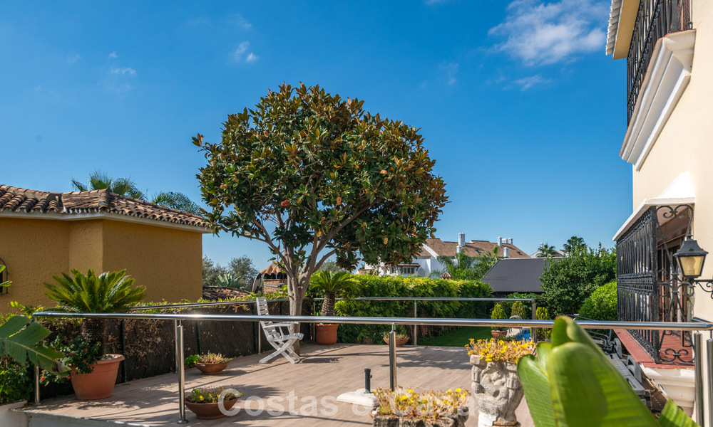 Villa clásica de estilo mediterráneo en venta a un paso del centro de Marbella 784042