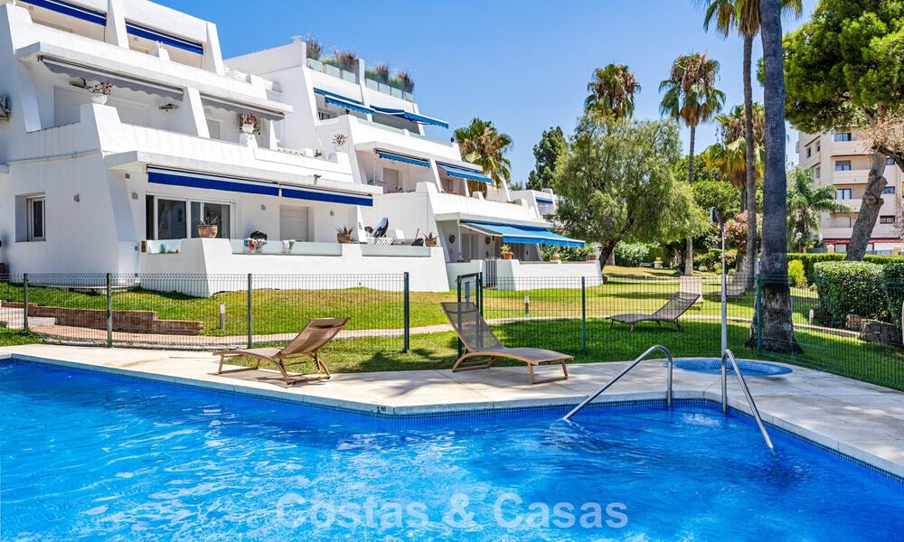 Amplio apartamento en planta baja en un complejo cerrado a un paso de la playa y Puerto Banús, Marbella 783901