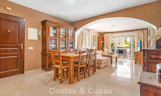 Amplio apartamento en planta baja en un complejo cerrado a un paso de la playa y Puerto Banús, Marbella 783904 