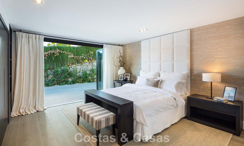 Lujosa y moderna villa mediterránea en venta, en primera línea de Aloha Golf, en el Valle del Golf de Nueva Andalucía, Marbella 784084