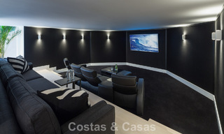 Lujosa y moderna villa mediterránea en venta, en primera línea de Aloha Golf, en el Valle del Golf de Nueva Andalucía, Marbella 784096 