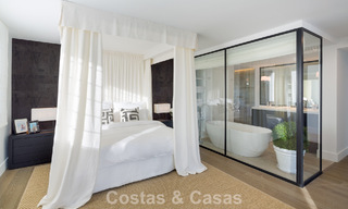 Lujosa y moderna villa mediterránea en venta, en primera línea de Aloha Golf, en el Valle del Golf de Nueva Andalucía, Marbella 784098 