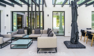 Villa de lujo modernizada y lista para entrar a vivir en venta en el corazón de Nueva Andalucía, Marbella 784108 