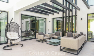Villa de lujo modernizada y lista para entrar a vivir en venta en el corazón de Nueva Andalucía, Marbella 784109 