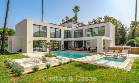 Villa de lujo modernizada y lista para entrar a vivir en venta en el corazón de Nueva Andalucía, Marbella 784111