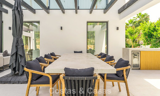 Villa de lujo modernizada y lista para entrar a vivir en venta en el corazón de Nueva Andalucía, Marbella 784115 