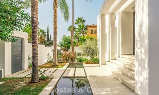 Villa de lujo modernizada y lista para entrar a vivir en venta en el corazón de Nueva Andalucía, Marbella 784118 