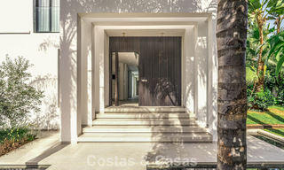 Villa de lujo modernizada y lista para entrar a vivir en venta en el corazón de Nueva Andalucía, Marbella 784119 