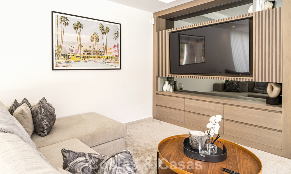Villa de lujo modernizada y lista para entrar a vivir en venta en el corazón de Nueva Andalucía, Marbella 784124